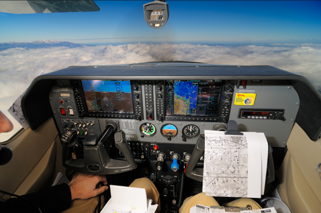 cockpit of a plane flat horizon Screenshot from 2017-06-06 20:49:16